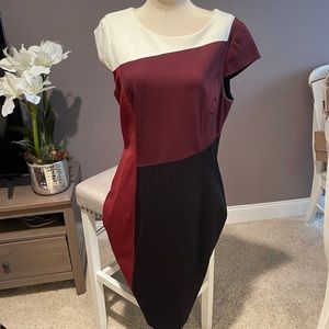 Short sleeve geometric dress